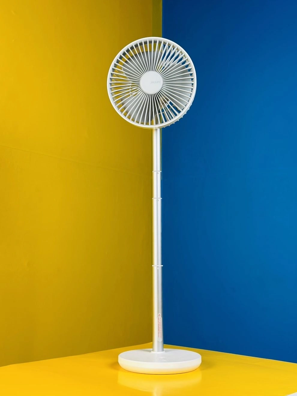 JISULIFE LIFE7 (FA13P) Rechargeable Desk Fan 8000mAh – White Color JISULIFE LIFE7 (FA13P) Rechargeable Desk Fan 8000mAh – White Color - Image 1