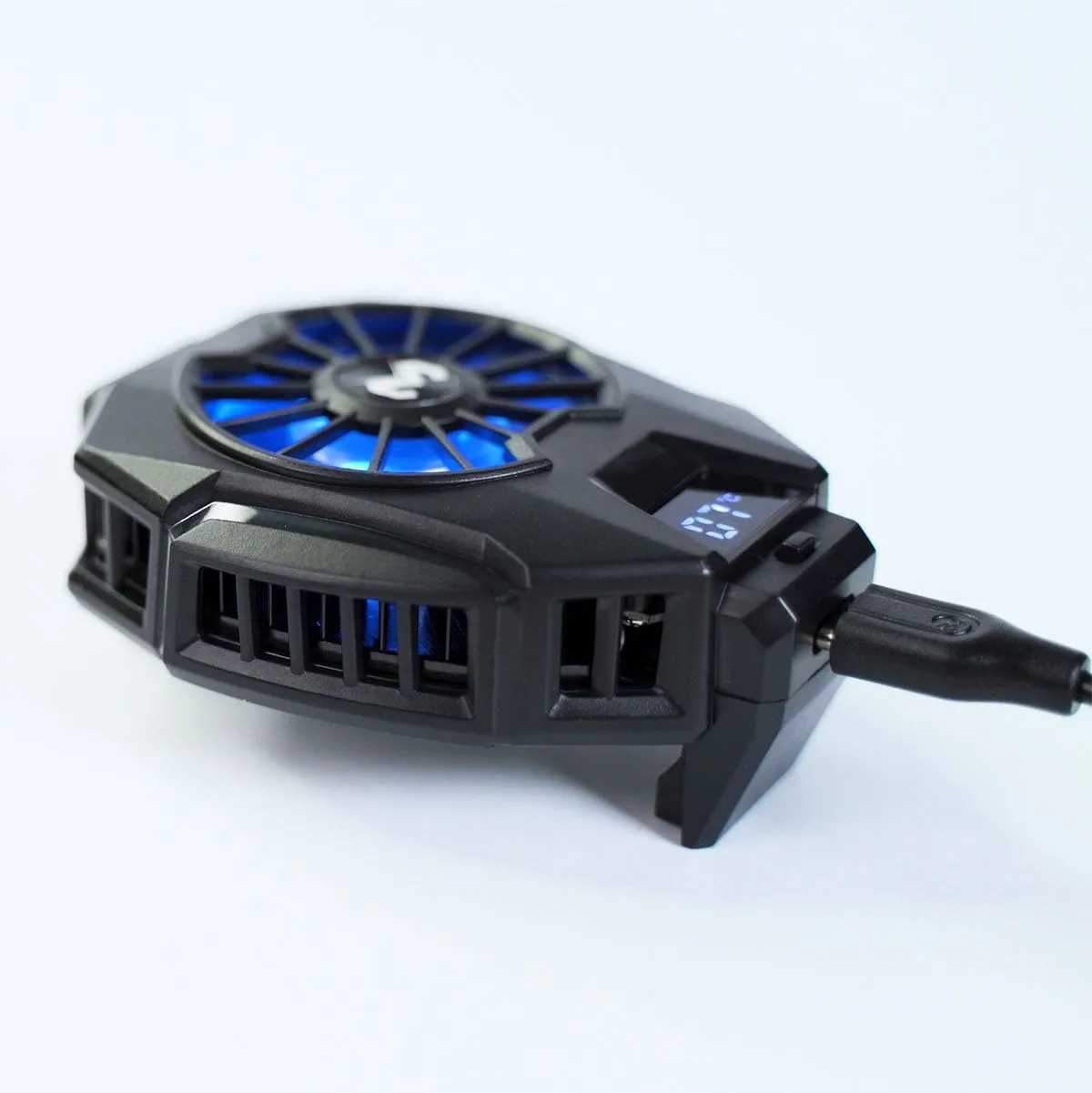 05-6 Memo DL05 Type-C Phone Cooler - Image 1