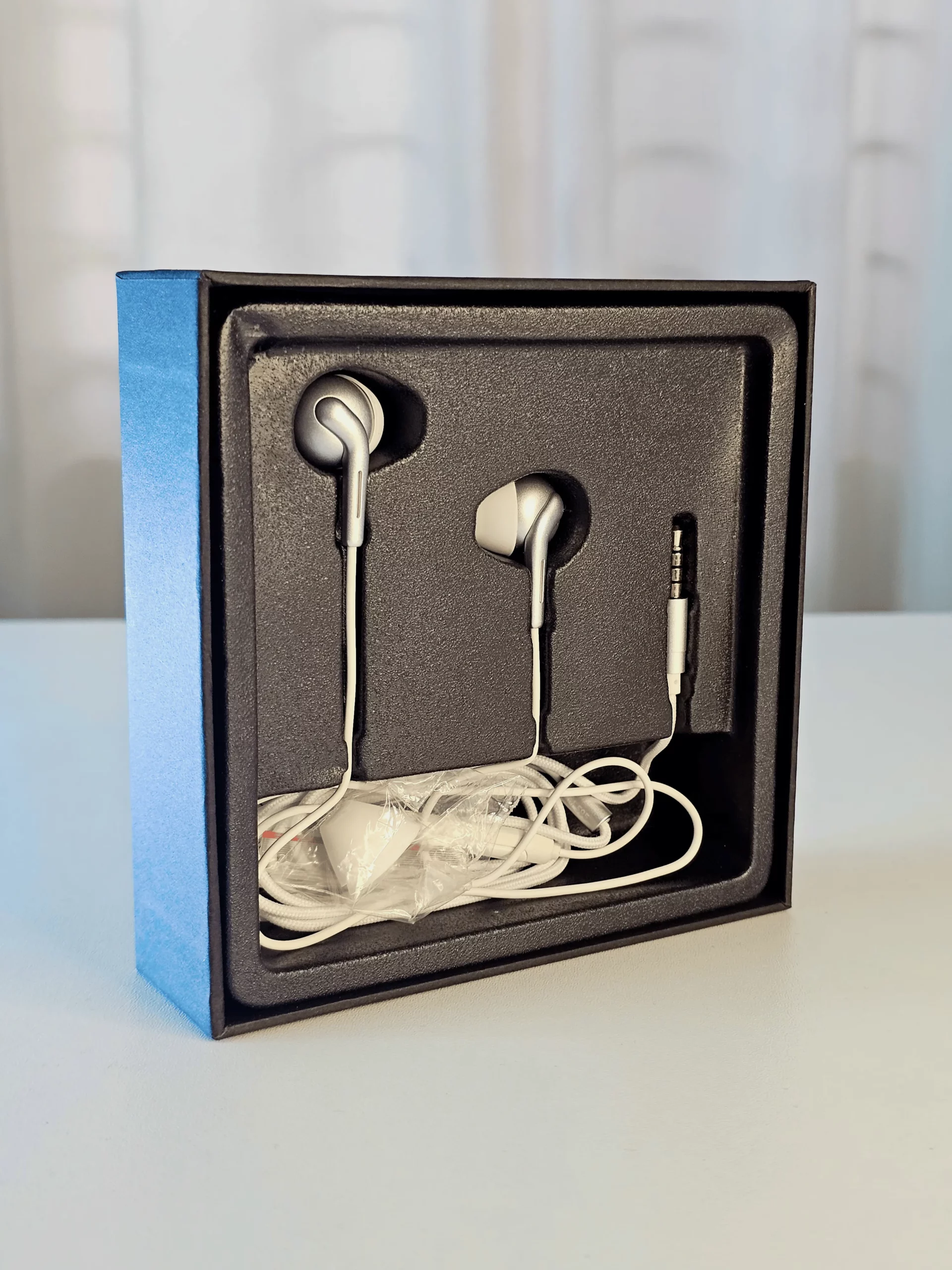 20250619_145740-scaled REMAX RM-595 Double moving-coil wired earphone - Image 1