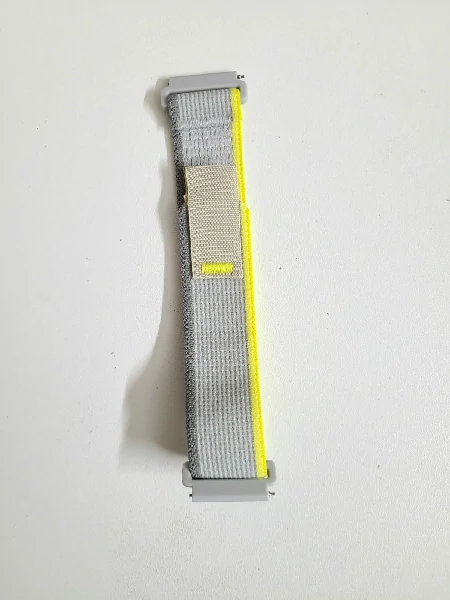 9yUZqMXfNizDnKV3rQPf6AwSSHH71Xy7pIcOEI63 Pin Lock Dual Color Fabric Stap For Smart Watch-20mm -Ash+Yellow Color - Image 1